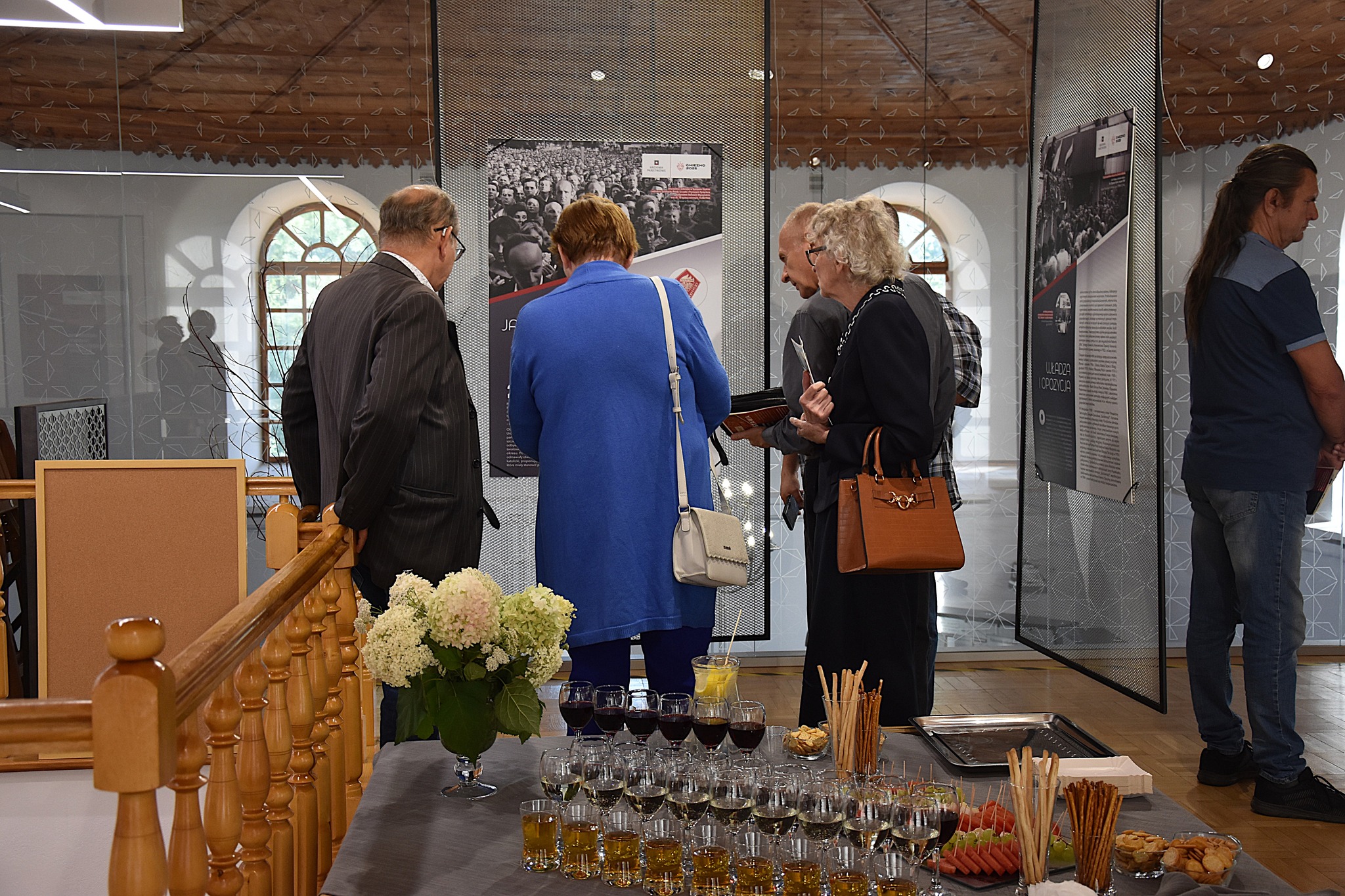 Bezsenne głowy, co dżwigają korony - otwarcie wystawy